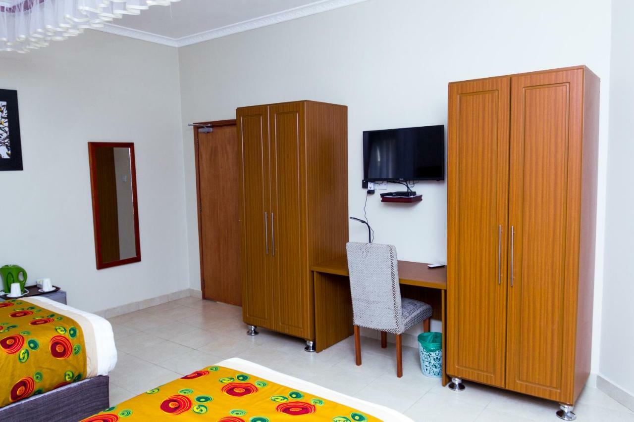 Akasu Bed And Breakfast Kampala Exterior foto
