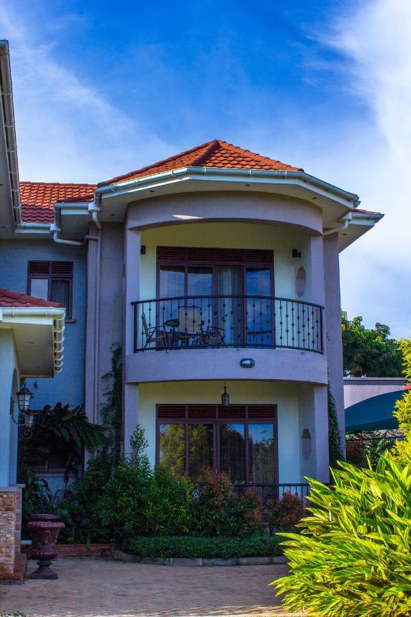 Akasu Bed And Breakfast Kampala Exterior foto